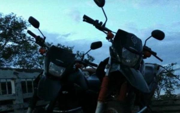 ACUSADO FUGIU: Mulher é presa com arma após irmão roubar duas motocicletas