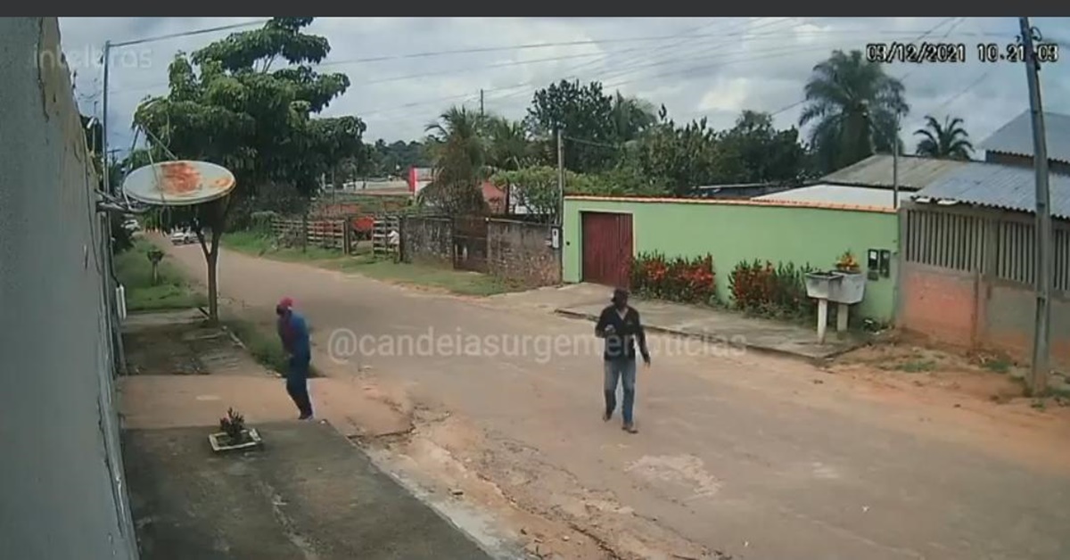 OUSADIA: Vídeo mostra momento que bandidos invadem casa de prefeito durante roubo