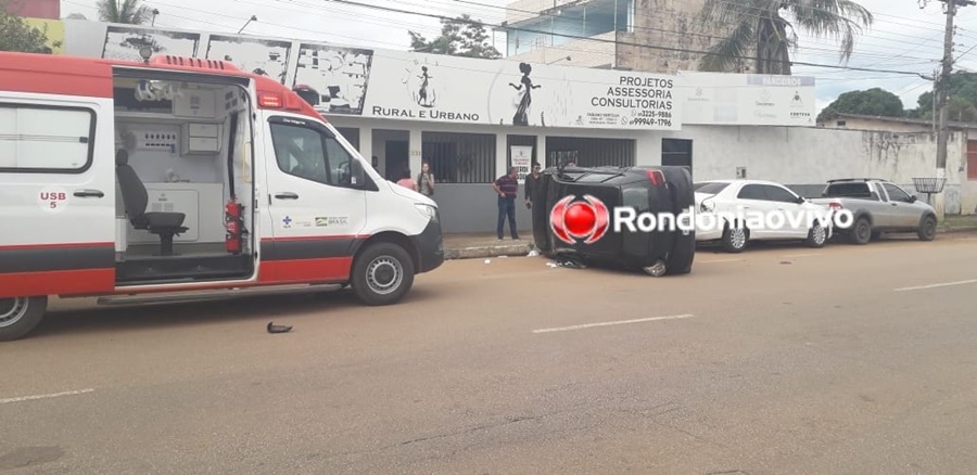 QUATRO CARROS: Grave acidente com capotamento é registrado na Duque de Caxias