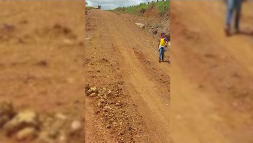 MAL-FEITO: Por medo, crianças têm que descer de ônibus escolar na zona rural de PVH