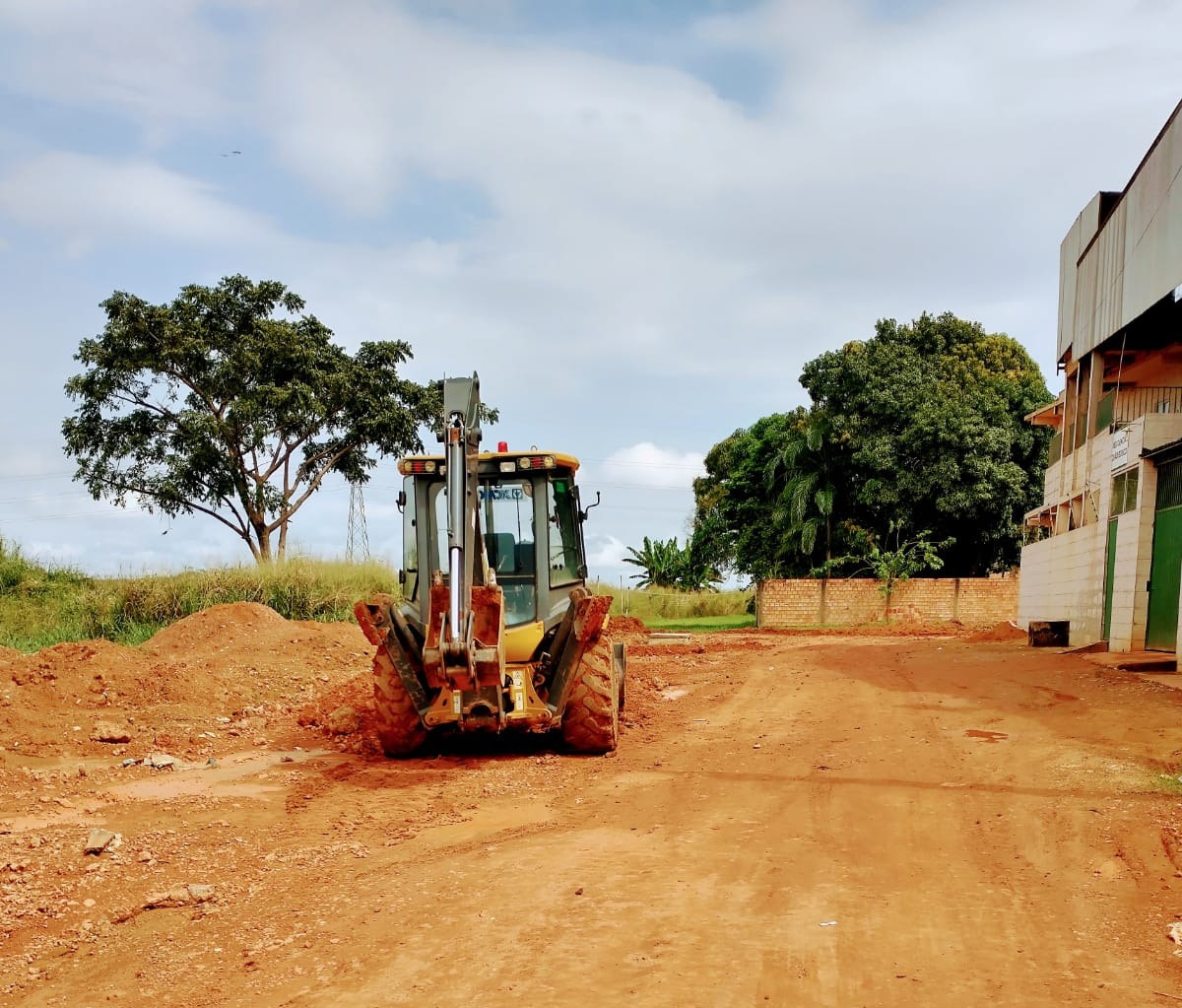 EDWILSON NEGREIROS: Semob fez limpeza, patrolamento e encascalhamento em bairro a pedido de vereador