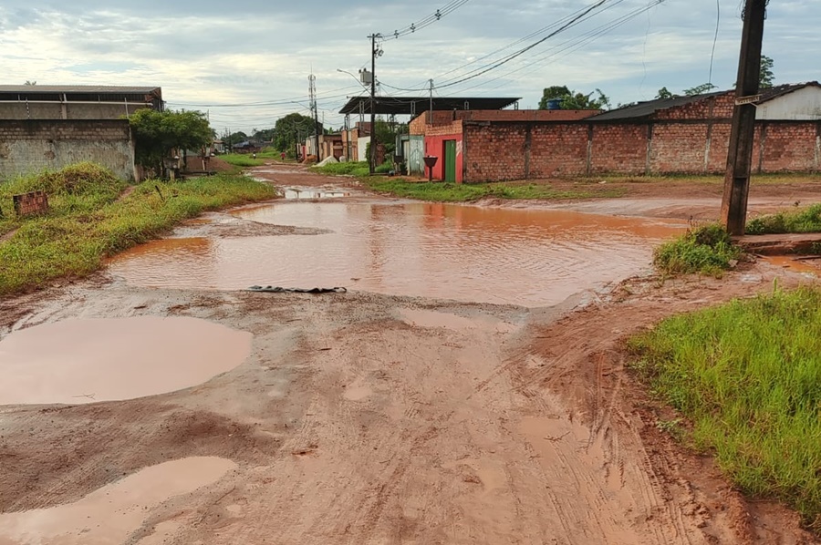 Moradores do Três Marias dizem estar abandonados pela prefeitura da capital