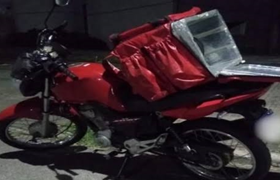 ATACADO A TIROS: Motoboy de delivery é alvo de tentativa de latrocínio durante entrega