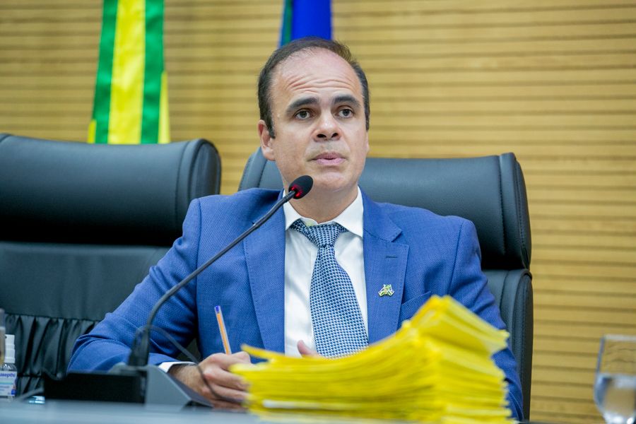 ALAN QUEIROZ: Governo sanciona lei de deputado que cria campanhas de valorização ao professor