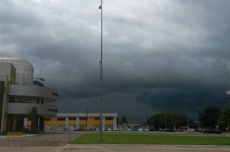 ALÍVIO: Chuvas podem acontecer no domingo (13) em parte de Rondônia