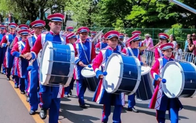 PODE AJUDAR?: Alunos de União Bandeirantes criam vaquinha para equipar fanfarra 