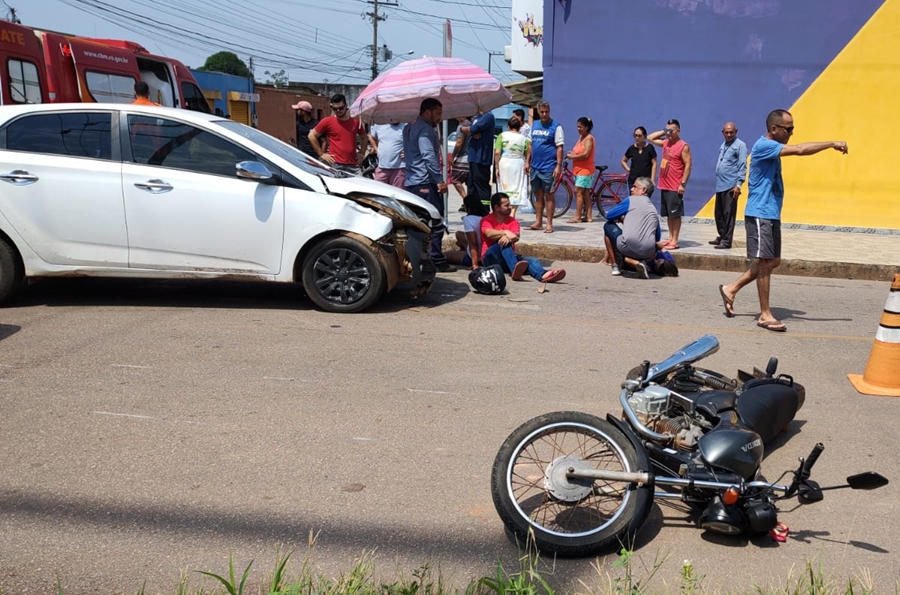 VÍDEO: Três pessoas ficam feridas após motorista avançar preferencial