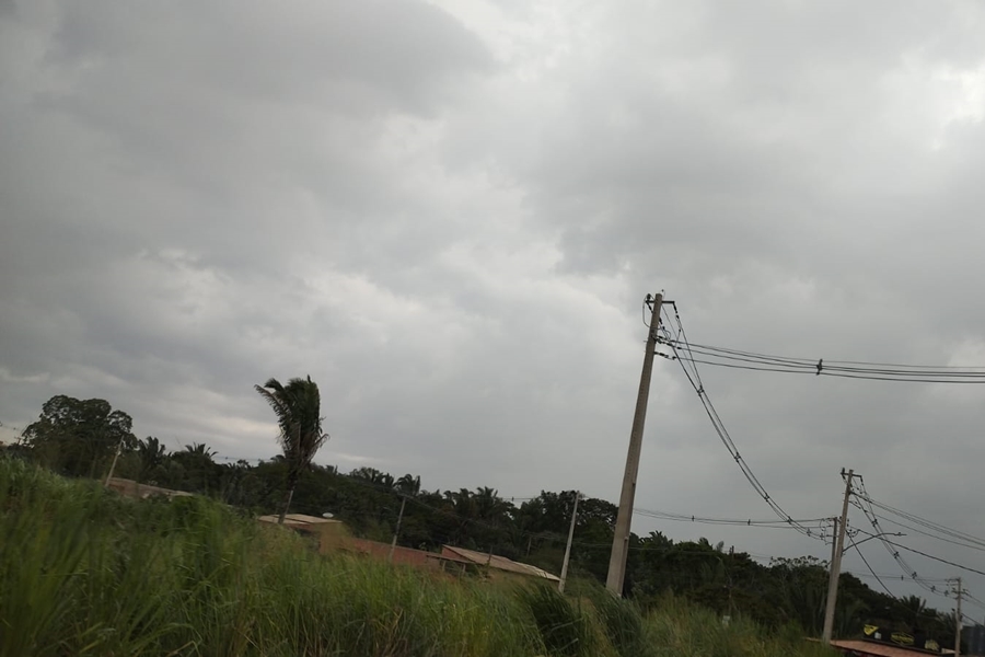 MEIO A MEIO: Sol entre nuvens e chuvas nesta quinta (30), inclusive em Primavera de RO