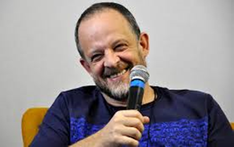 CONTRA O SIONISMO: Polêmico jornalista acusado de antissemitismo lança livro em Porto Velho