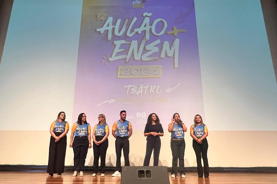 AULÃO: 'Tô ligado no Enem' reúne mais de mil alunos no teatro Palácio das Artes