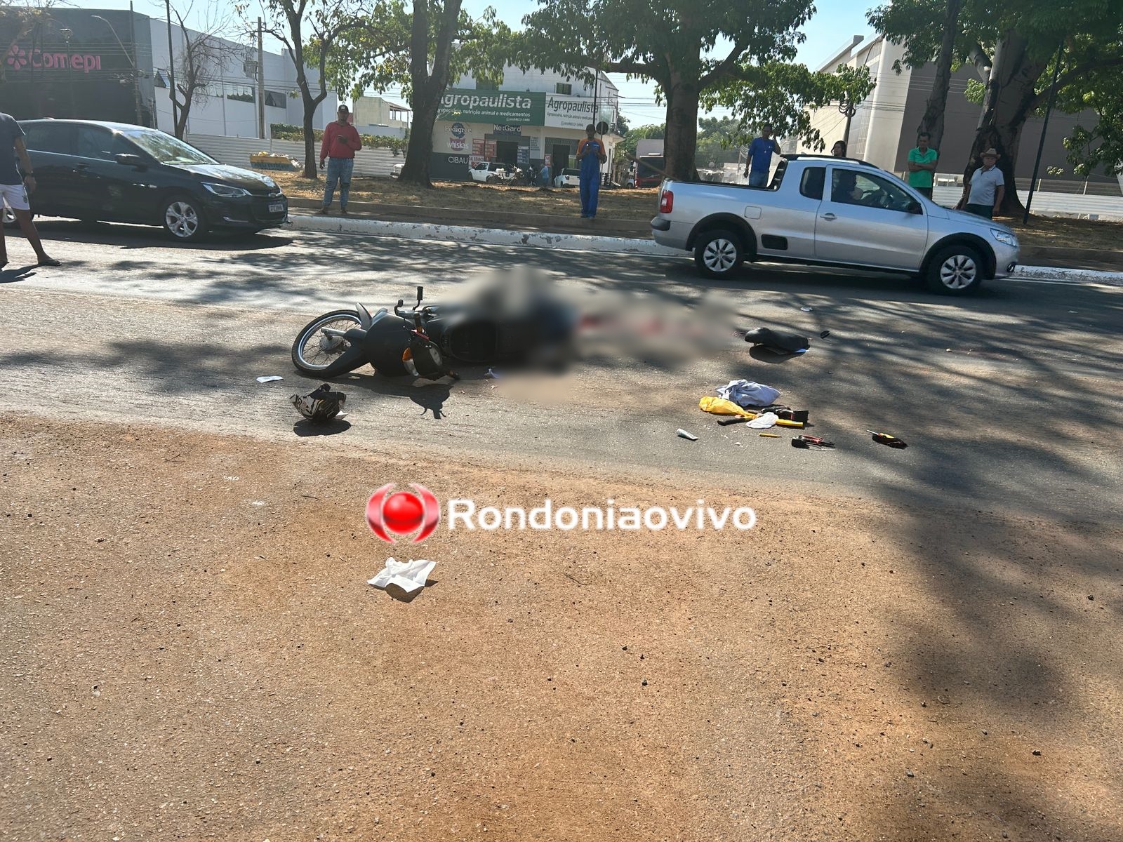 VÍDEO: Motociclista morre atropelado por carreta na Jorge Teixeira