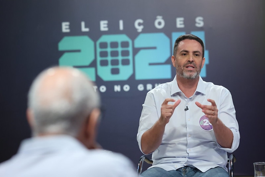 ELEIÇÕES 2024: Léo Moraes faz compromisso com população durante sabatina