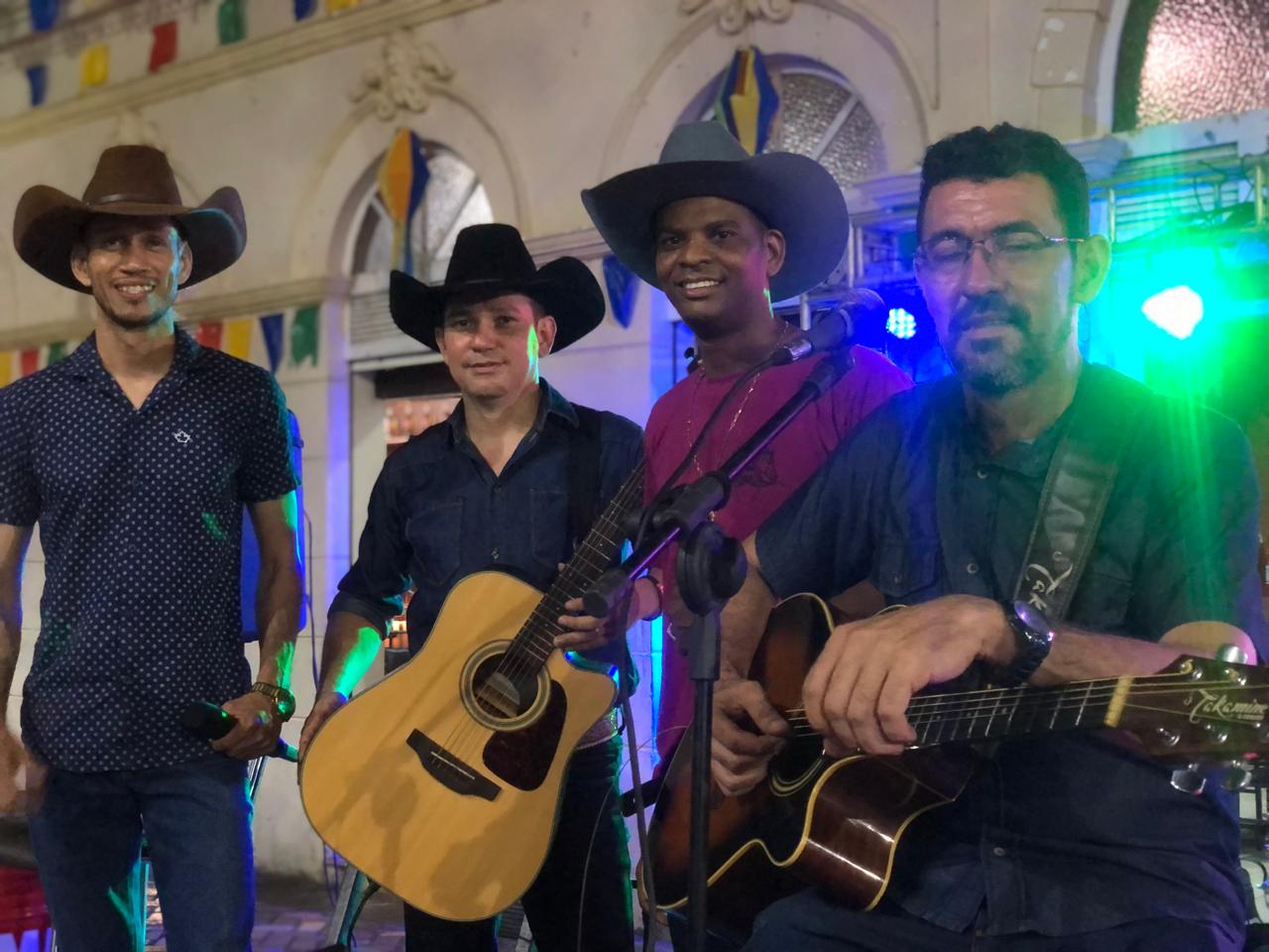 EVENTO: Nesta segunda tem churrascada e show do Mistura Sertaneja no Mercado Cultural