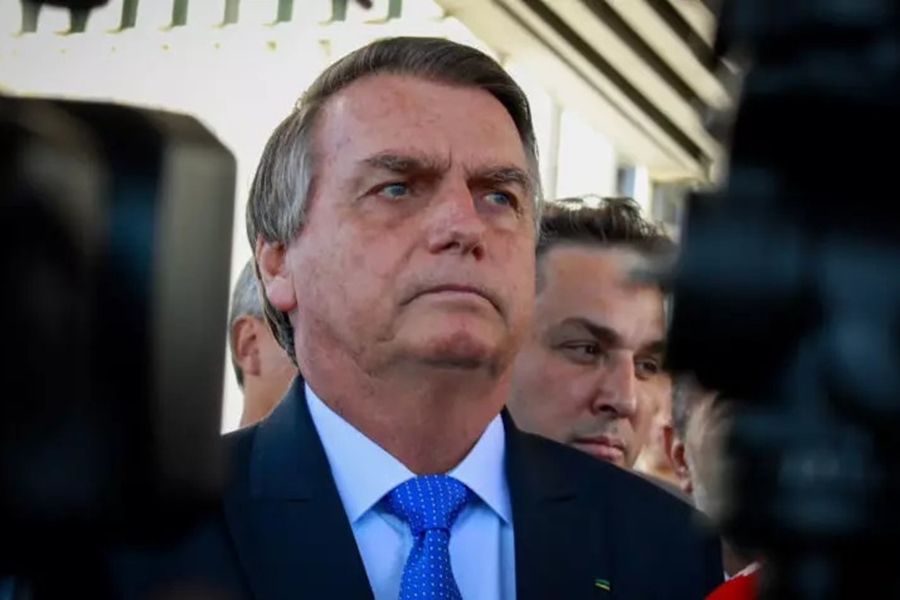 INVESTIGAÇÃO: PF apreende contrato de R$ 900 mil para reforma de casa de Bolsonaro