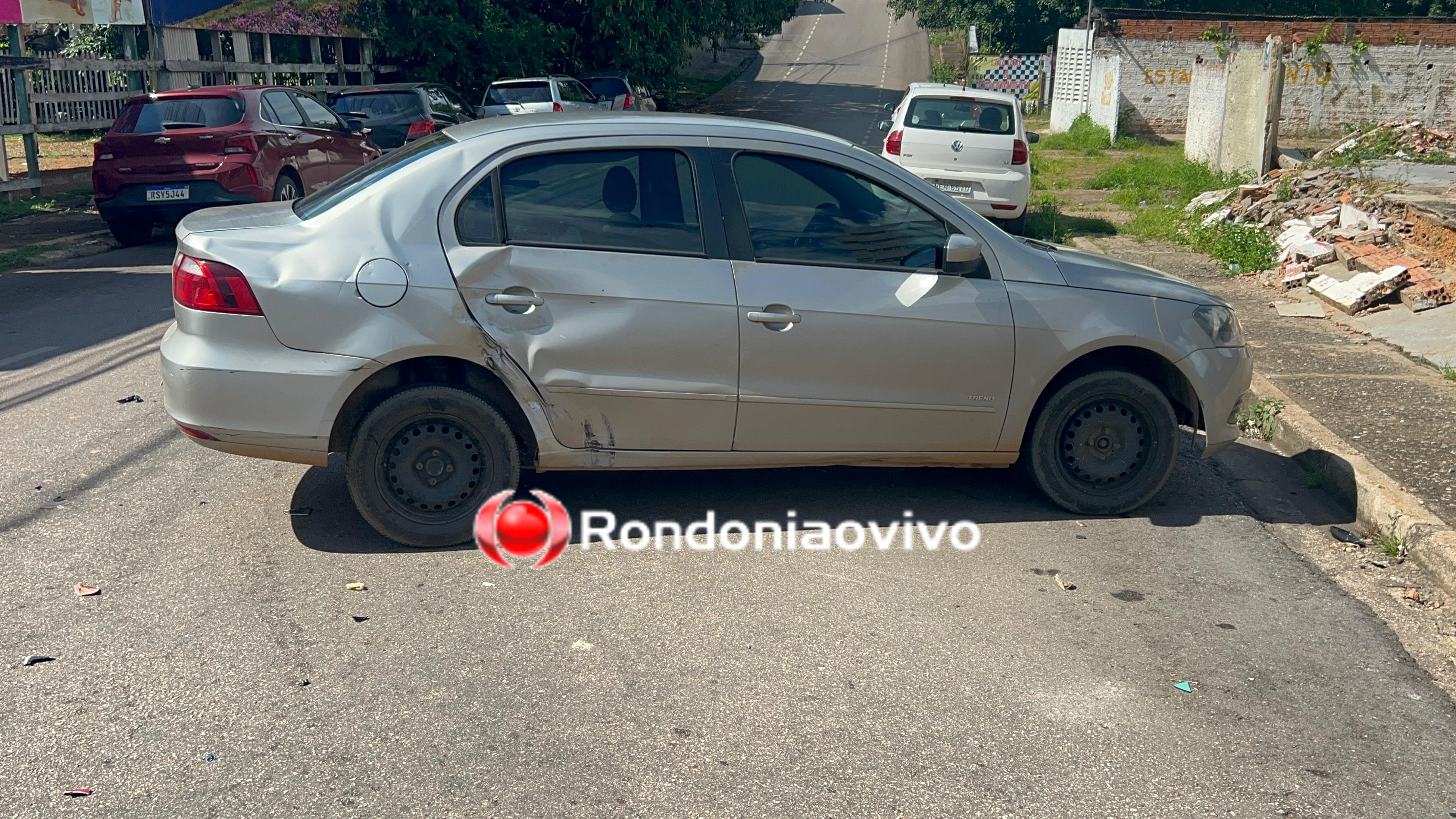 VÍDEO: Motorista de Voyage avança preferencial provoca grave acidente