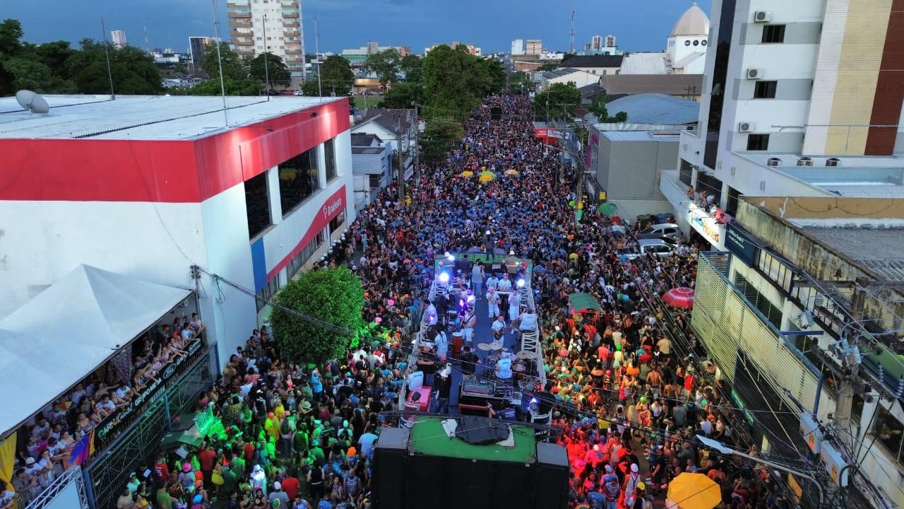 BVQQ: Banda do Vai Quem Quer segue tradição arrastando multidão no Carnaval 2025