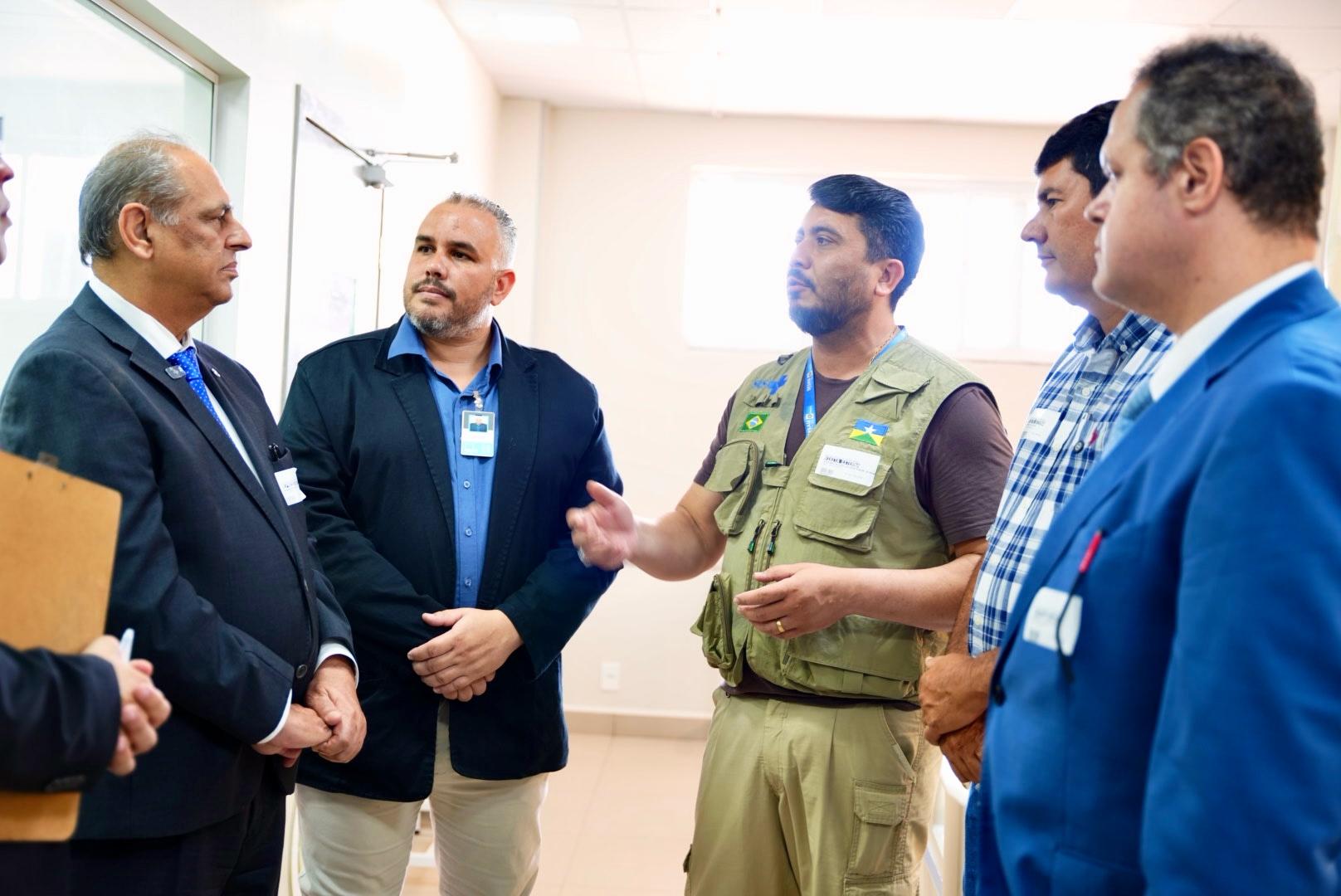 GUAJARÁ-MIRIM: Hospital Regional recebe visita e reforça avanços promovidos pela Sesau 