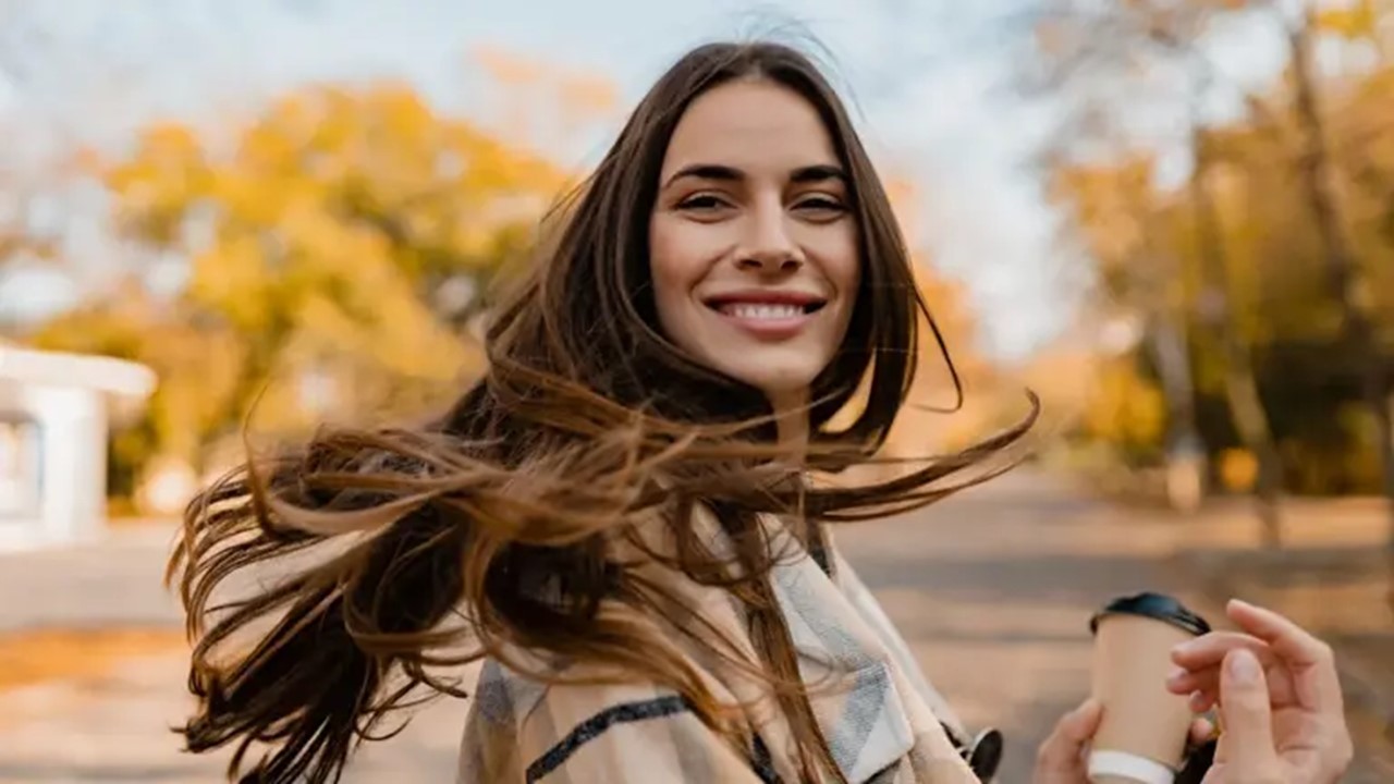 TONS LINDOS: Veja as 5 cores de cabelo para apostar neste outono 