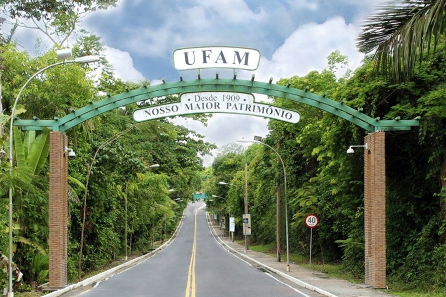 AMAZONAS: Universidade Federal abre concurso para professores de várias áreas