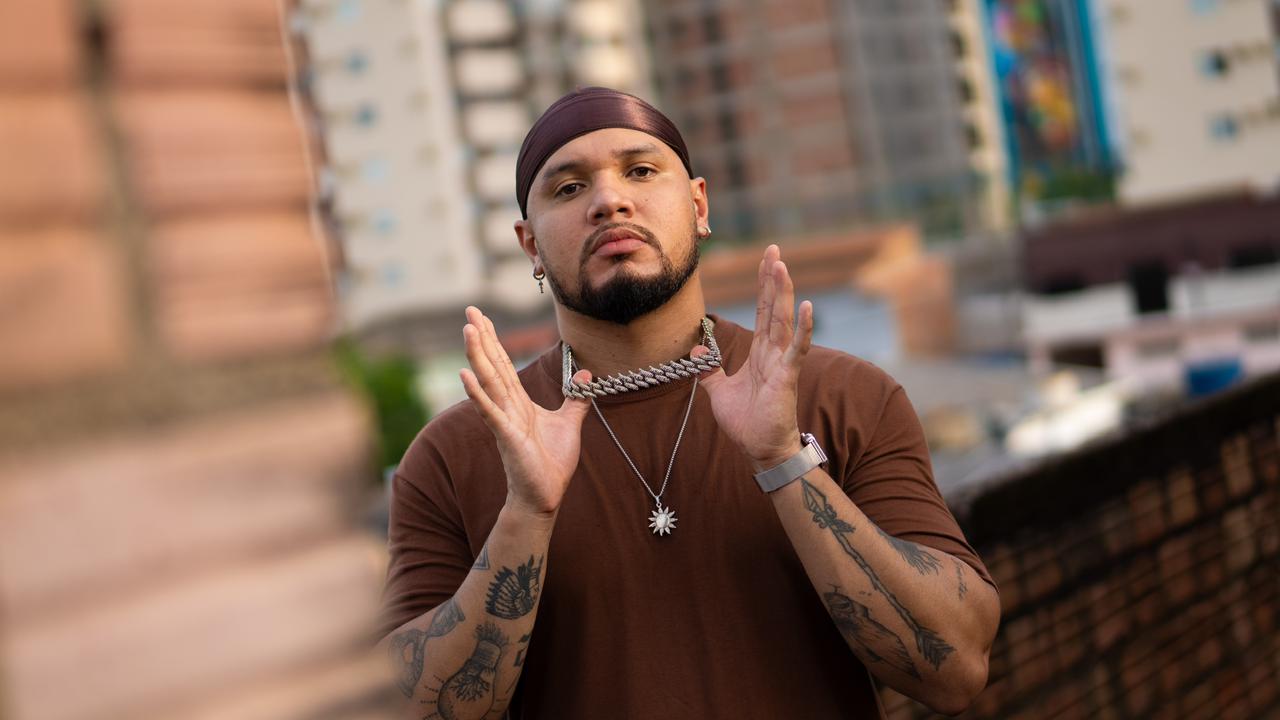 RAPPER: Vision Apache lança videoclipe da música 'Atemporal' 