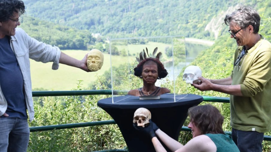 MULHER DA CAVERNA: Rosto de mulher que viveu há 10 mil anos é reconstruído com DNA 