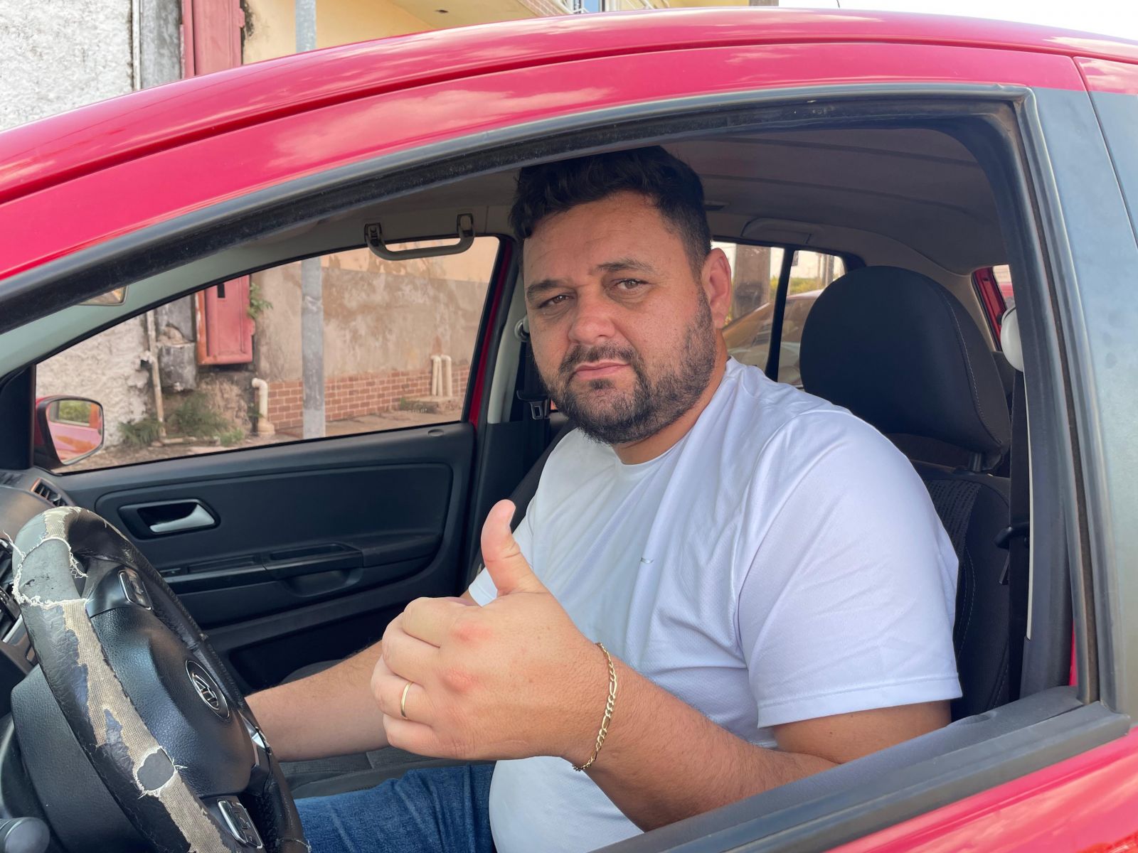 MOBILIDADE: Retirada de canteiro central ao lado do shopping já reflete em melhorias