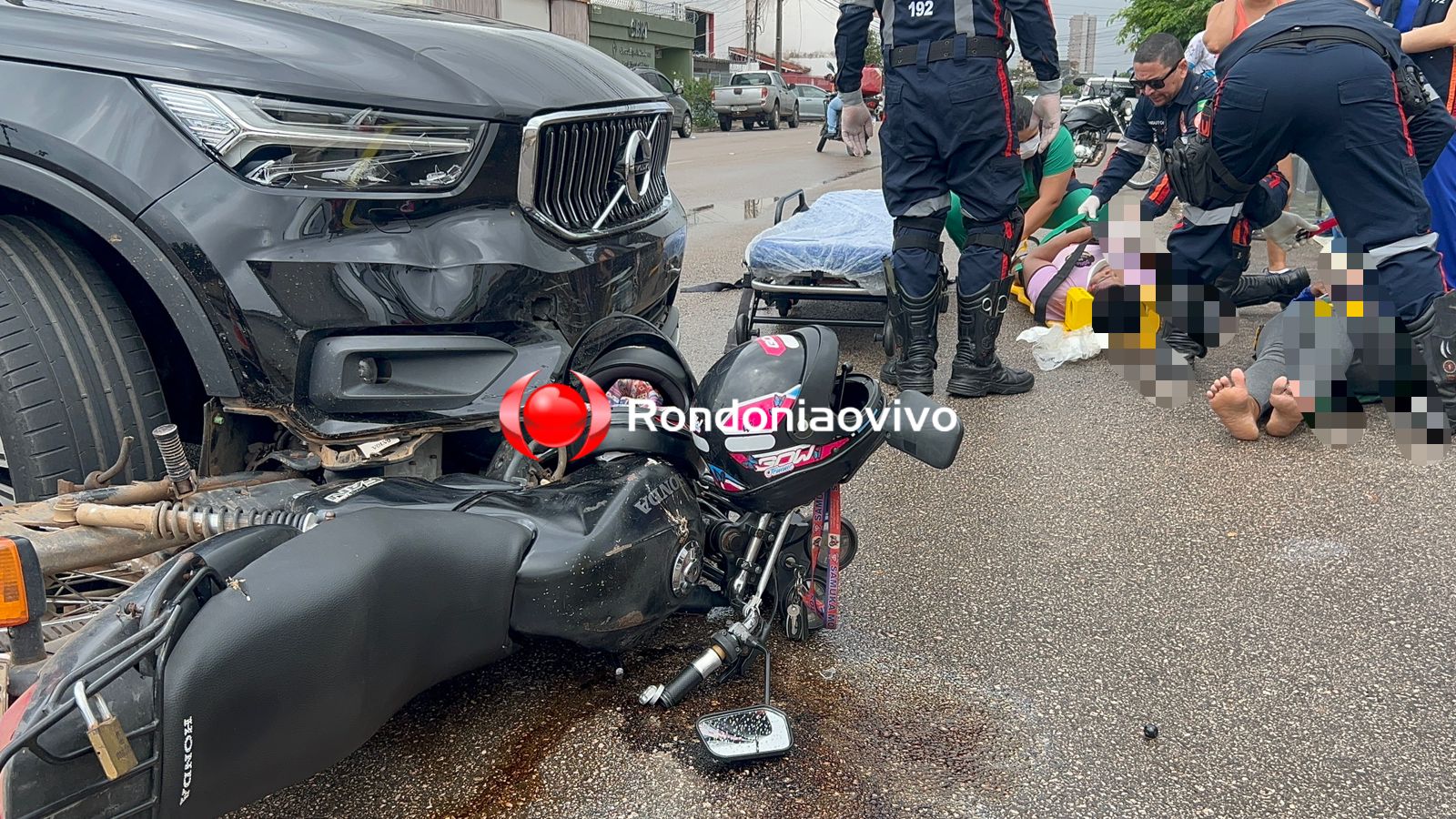VÍDEO: Advogado em carro elétrico avança preferencial e atropela mãe e filha na Duque 
