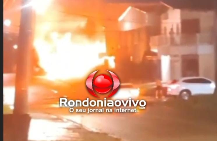 VÍDEO: Incêndio de grande proporção destrói residência no Centro