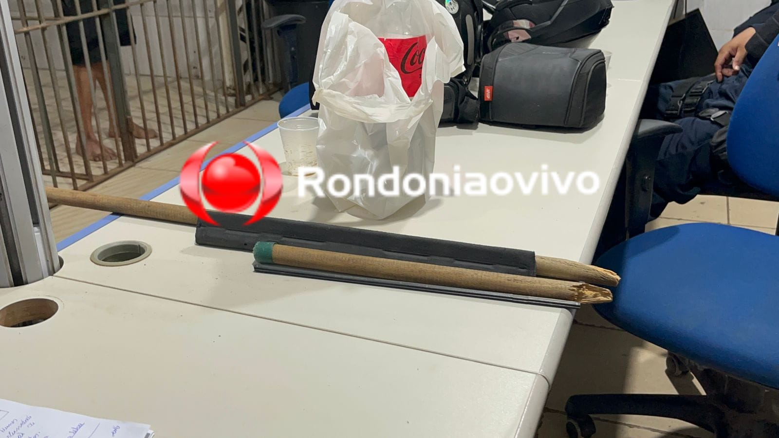 PM PRENDEU: 'Tu já arrumou outro macho', diz homem que quebrou rodo na ex-mulher