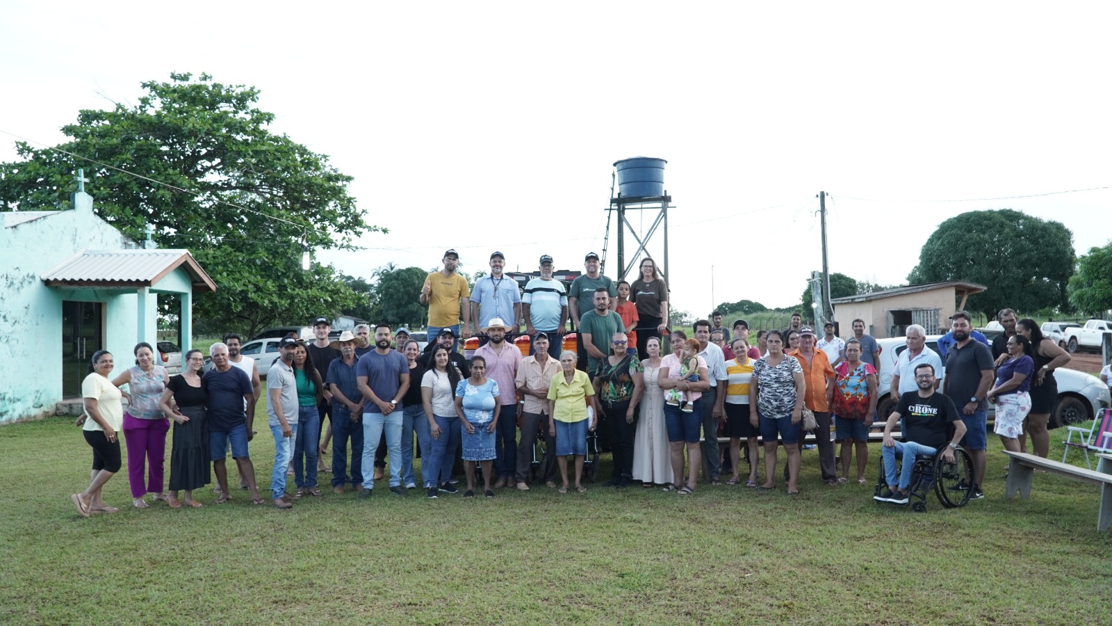 CIRONE DEIRÓ: Associações de Alvorada recebem plantadeira e pulverizador com apoio do deputado