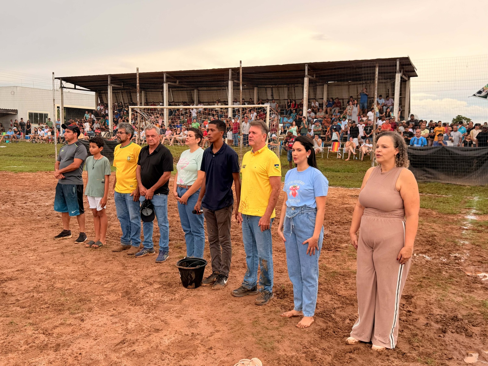 EM COLORADO DO OESTE: Luizinho Goebel incentiva e participa da final do Campeonato Barrão 2026
