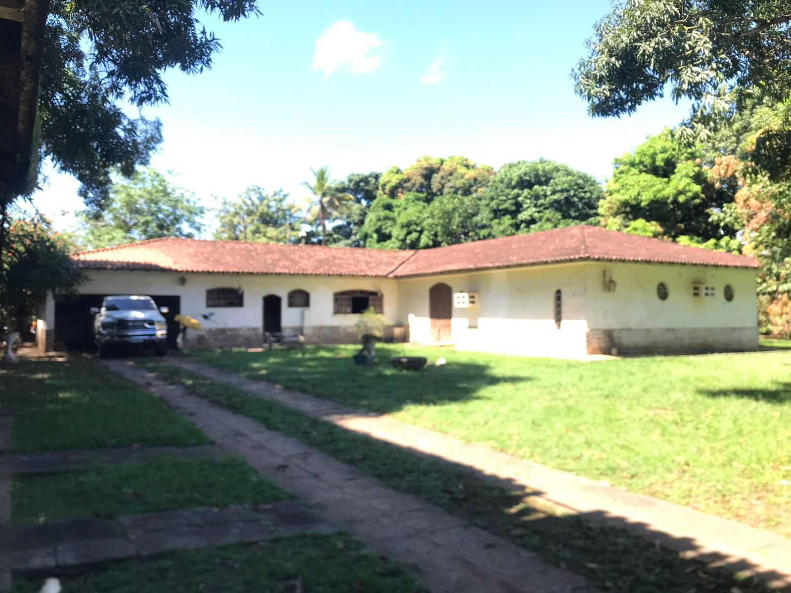 VENDE-SE: Uma excelente Casa no Bairro Lagoa com terreno gigante 