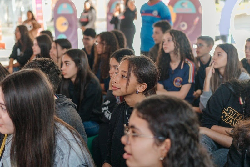  'MENINAS CURIOSAS, MULHERES DE FUTURO': Expedição chega a Rondônia com atividades gratuitas para crianças