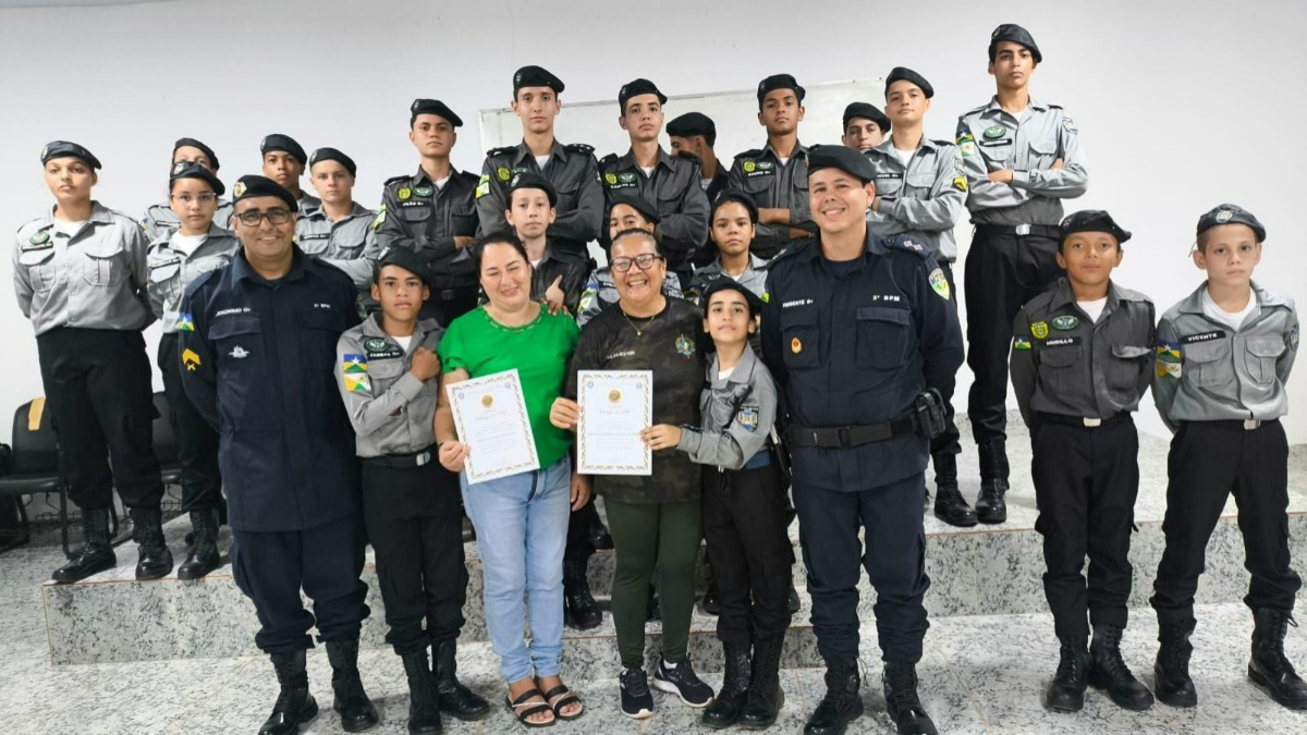 CEREJEIRAS: PM Mirim homenageia apoiadoras com Diploma 'Amigo da Polícia Militar'