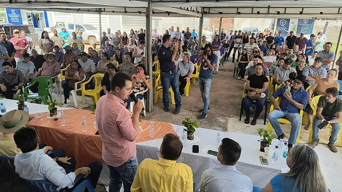 CHUPINGUAIA: Prefeitura inicia entrega de 80 mil mudas de café e adubo para produtores rurais