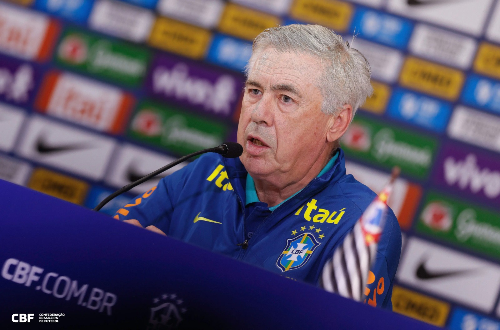 TÁTICA QUE AGRADA: Ancelotti aposta em instruções curtas para levar Brasil ao hexacampeão