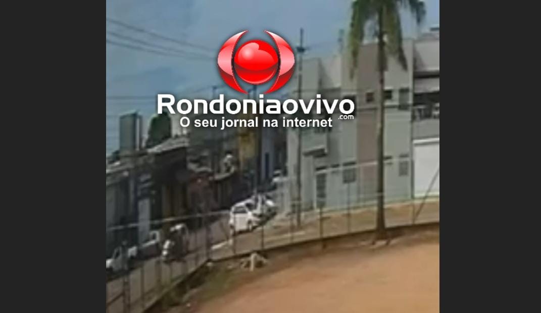 VÍDEO: Câmeras grave colisão entre motoboy e carro no Centro 