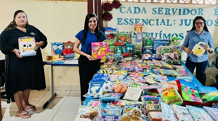 CHUPINGUAIA: SEMED investe em livros literários para fortalecer educação infantil