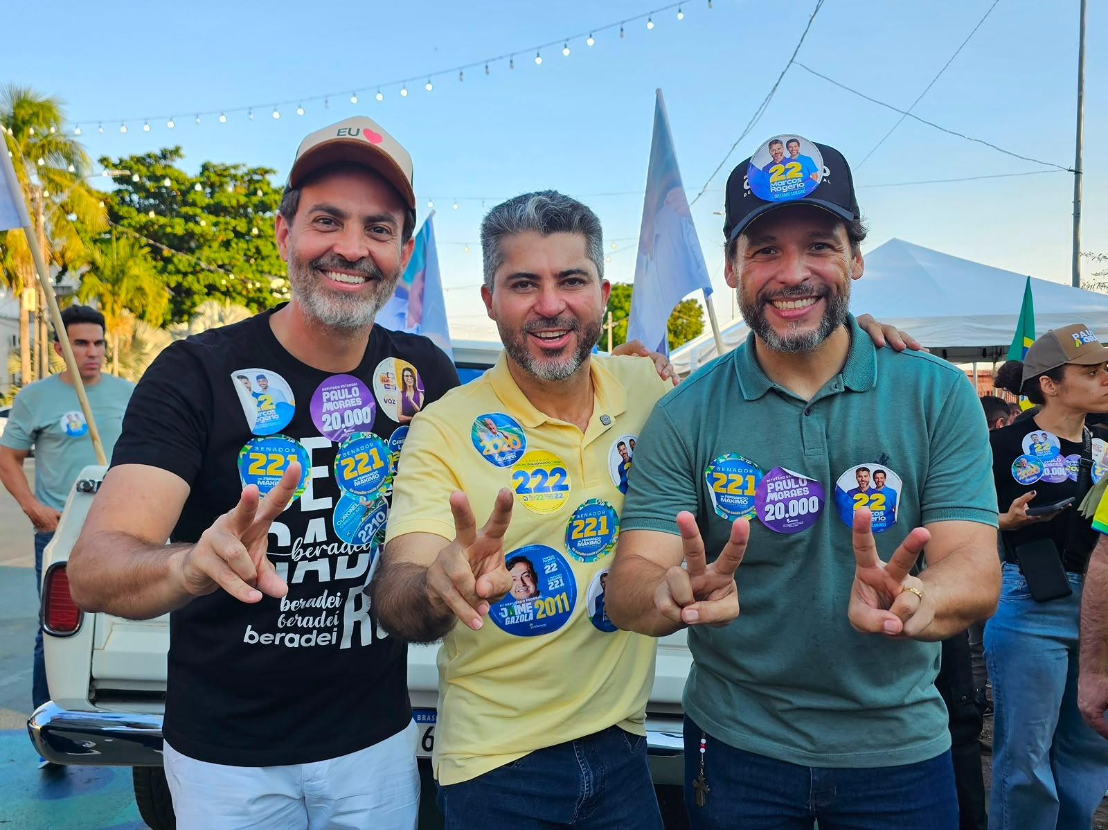 CAMPANHA: Adesivaço de Marcos Rogério reúne apoiadores em Porto Velho