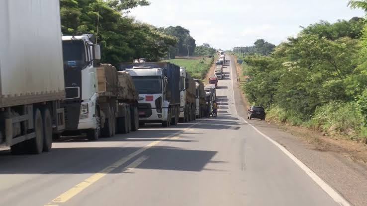 ALERTA NA BR-364: Acidente deixa tráfego interrompido em Rondônia