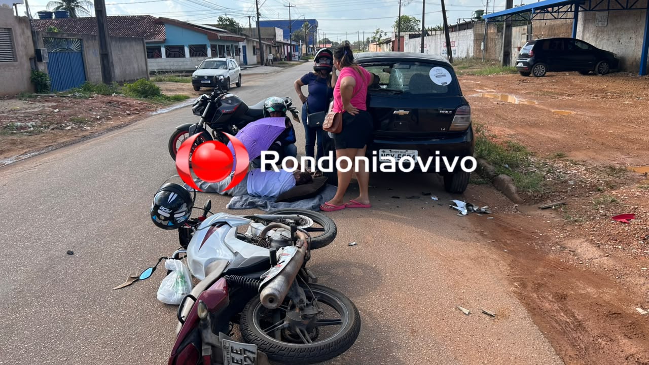 VÍDEO: Grávida em motocicleta bate em cheio na traseira de carro estacionado