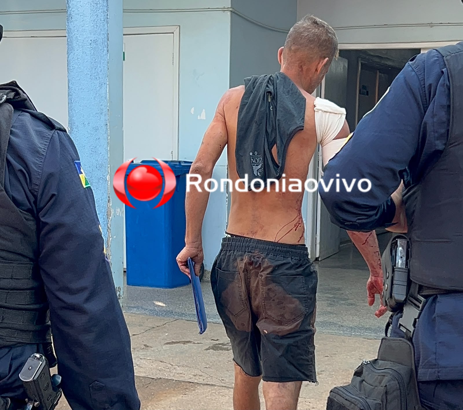 URGENTE: Sobrinho esfaqueia o tio para defender a irmã em residência