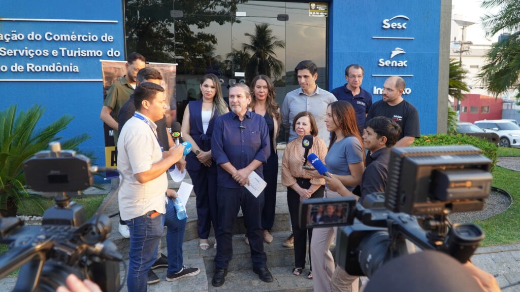 AGORA NÃO! : Fecomércio-RO faz adesivaço e alerta sobre risco econômico da PEC 6x1