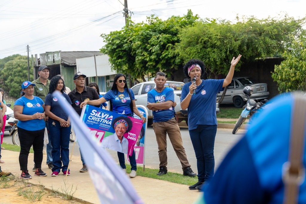 MACHADINHO DO OESTE: Sílvia Cristina reafirma compromisso a favor da regularização fundiária
