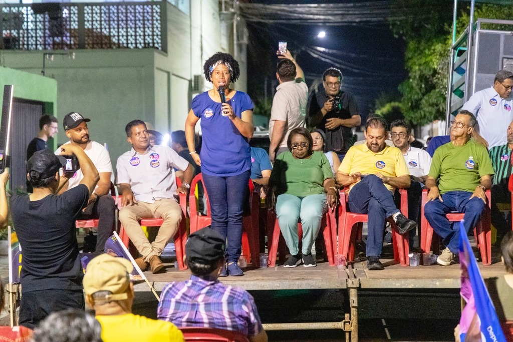 DIZ SÍLVIA CRISTINA : 'Nosso mandato não é em gabinete'