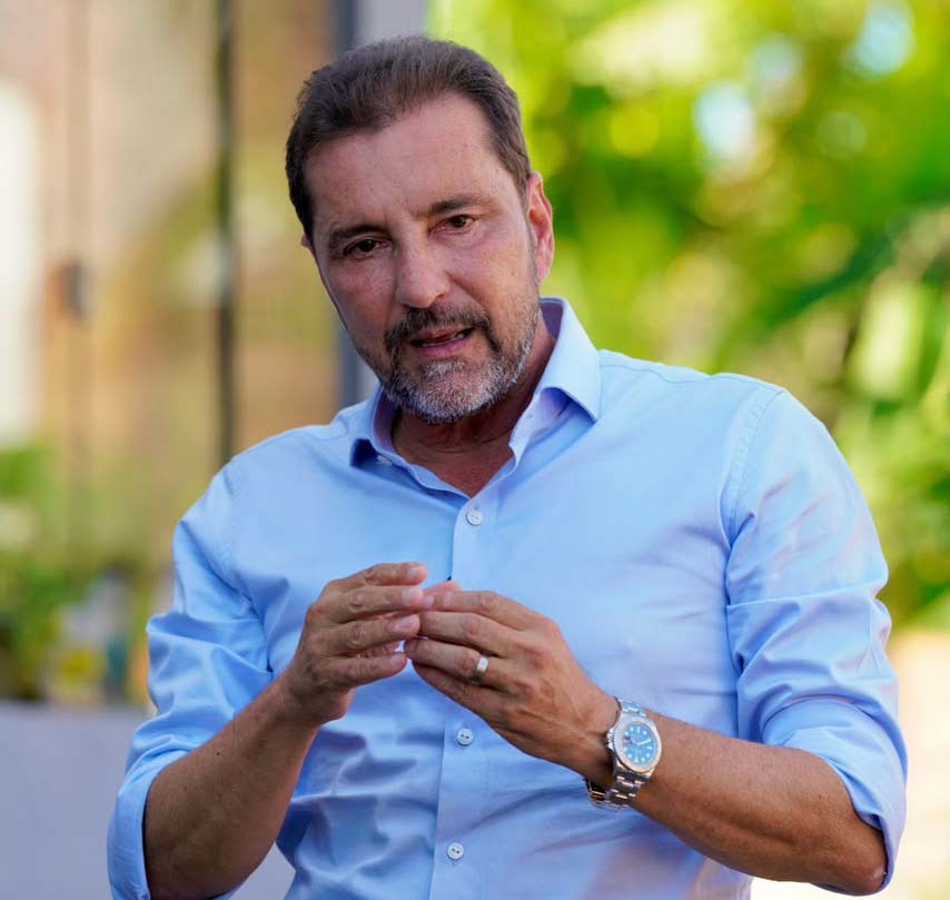 ESTRATÉGIA QUESTIONÁVEL: Para reduzir danos, Hildon fica fora de debate com modelo inédito em Rondônia 