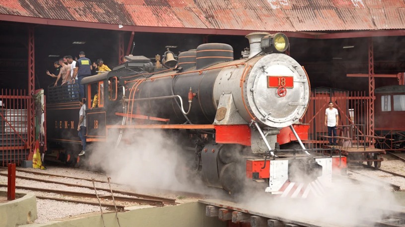 PORTO VELHO: Locomotiva da EFMM retorna aos trilhos durante aniversário de 112 anos 
