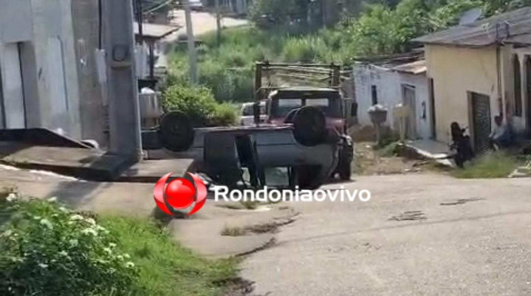 URGENTE: Carro capota próximo de córrego em Porto Velho