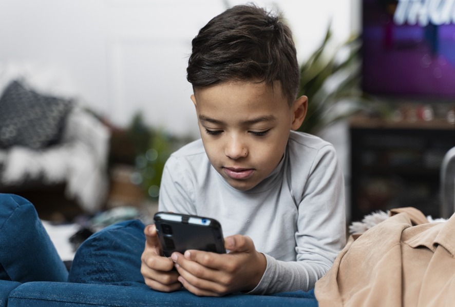 APARECEU NA CONTA: 32% dos pais relatam compras não autorizadas feitas por filhos em apps