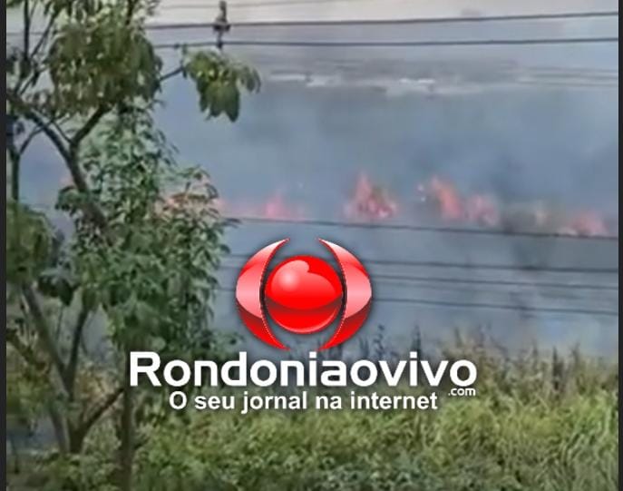 VÍDEO: Fogo em vegetação atrás de faculdade assusta estudantes